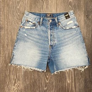 NWT Abercrombie & Fitch jean shorts size 25